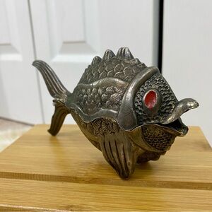 Vintage Brass Metal Fish Ashtray Decor